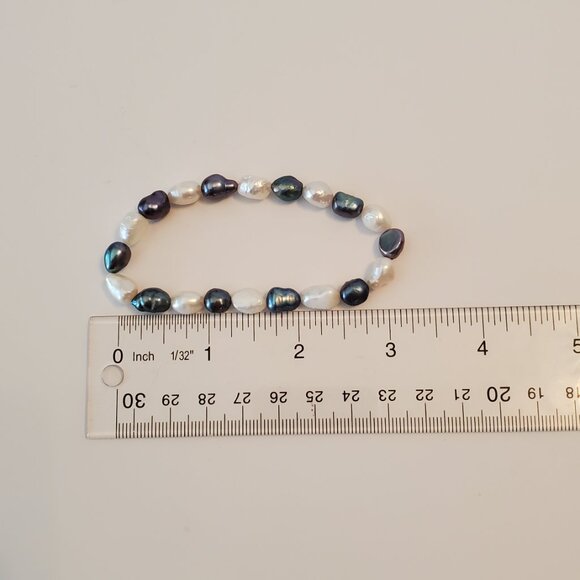 Genuine Cultured Pearl 5 piece bracelet set - Picture 3 of 9